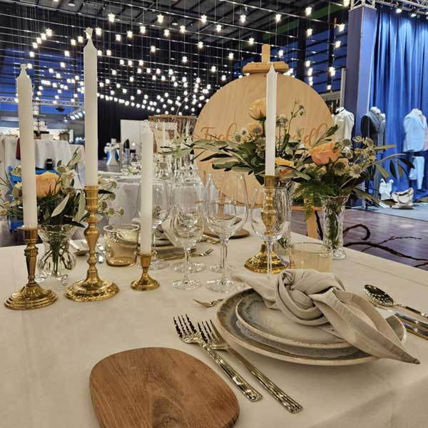 Knidos tallerken Leje af KNIDOS tallerken